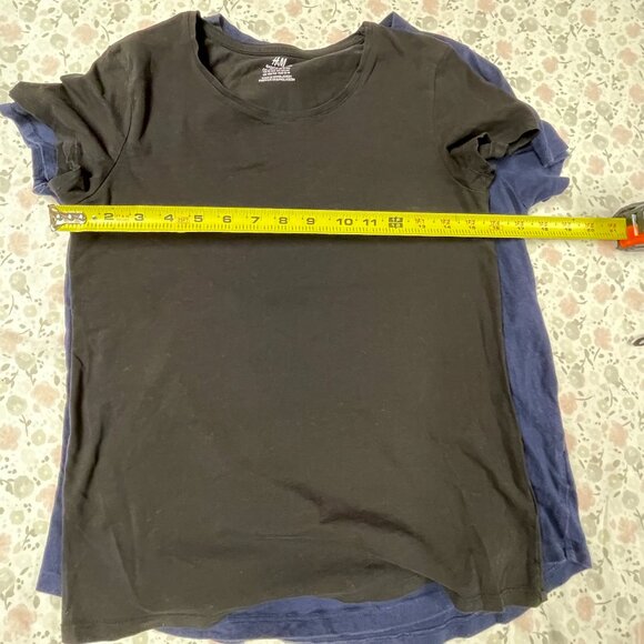 Bundle of 2 Basic T-Shirts - Women's Small SIzes - GUC - Picture 3 of 14